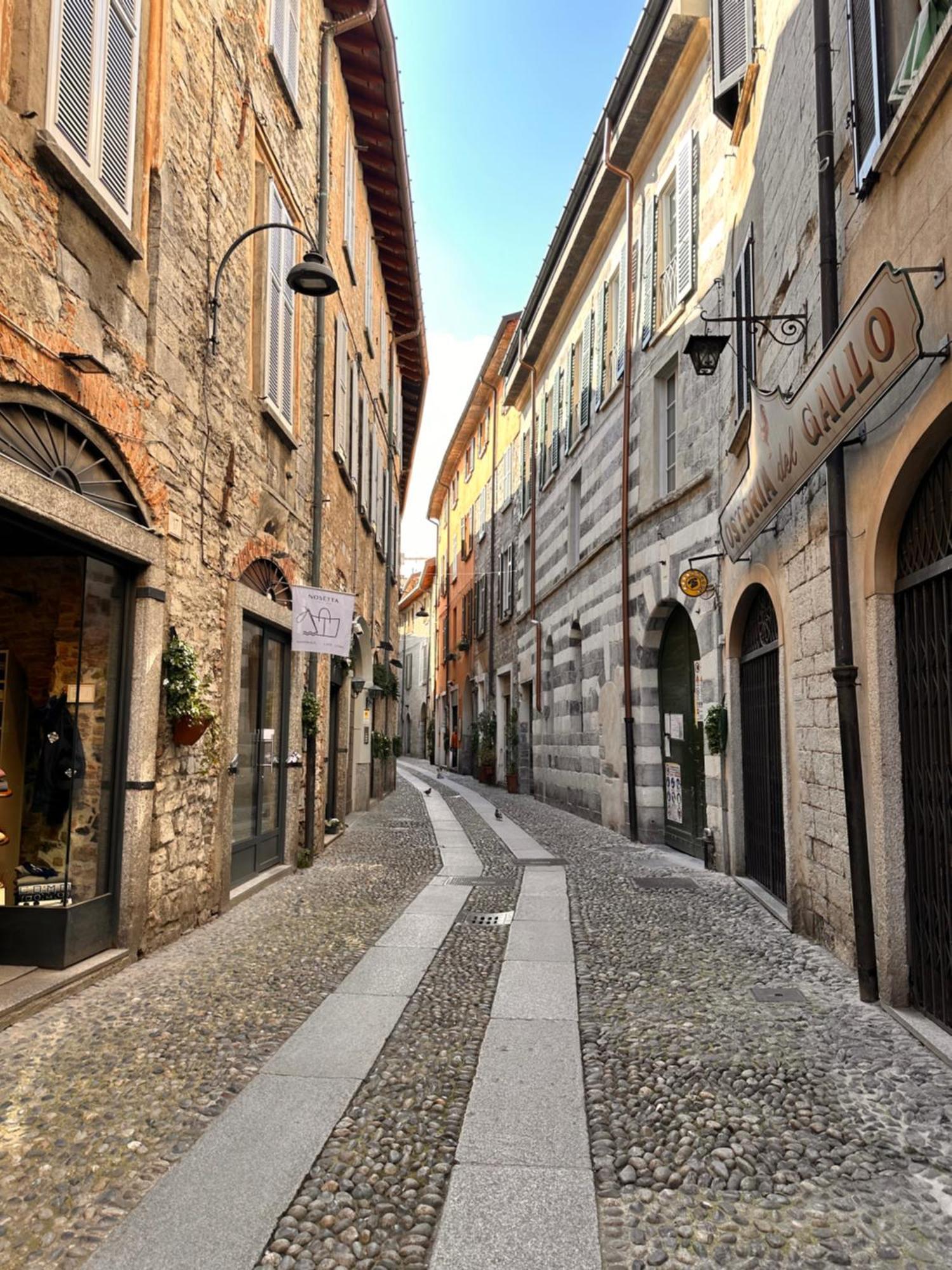 Domus Cortesella โกโม ภายนอก รูปภาพ