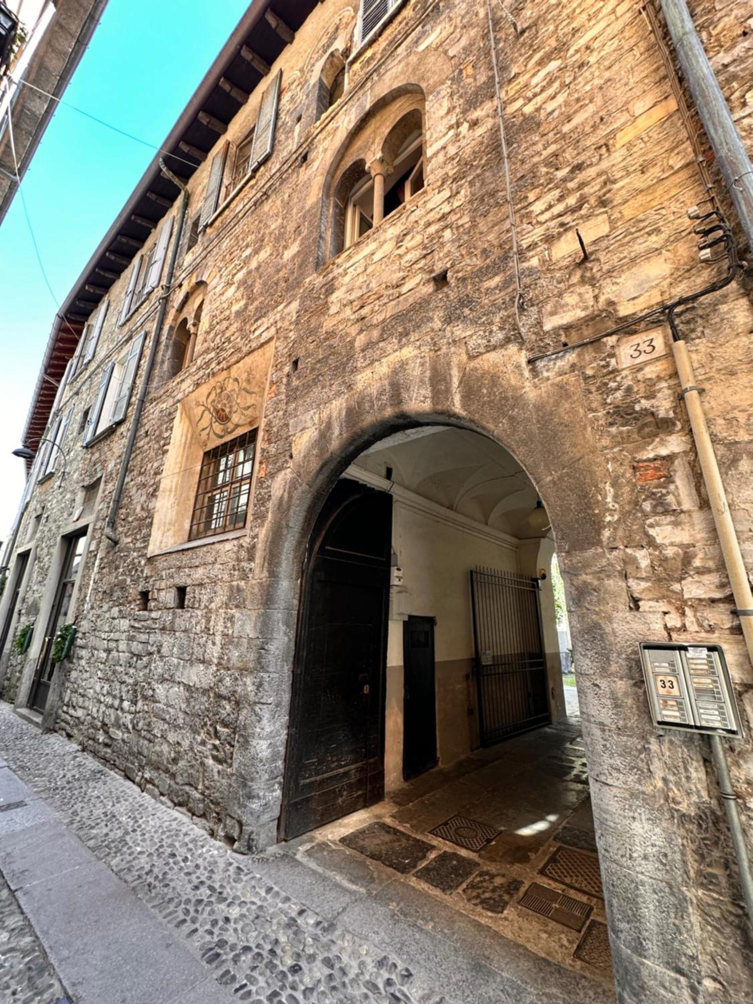 Domus Cortesella โกโม ภายนอก รูปภาพ